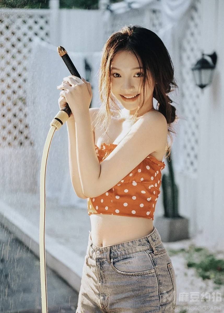 黑白模特