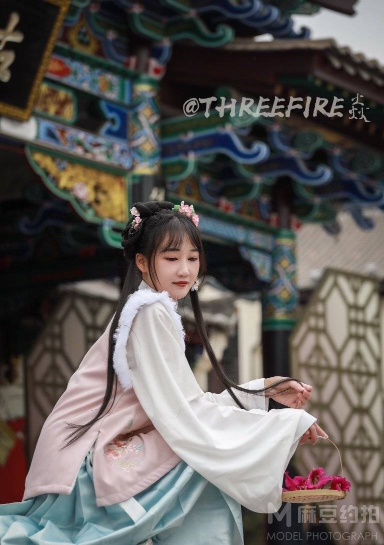 汉服模特