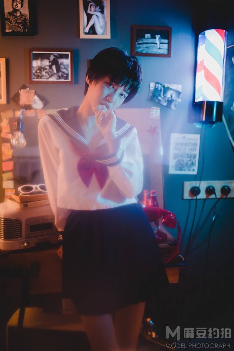 情绪模特