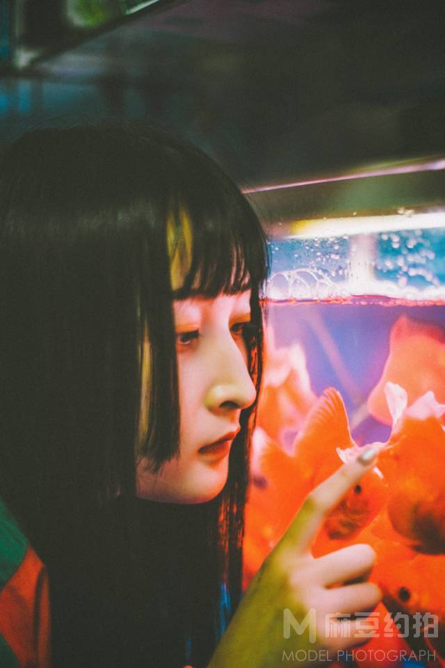 情绪模特