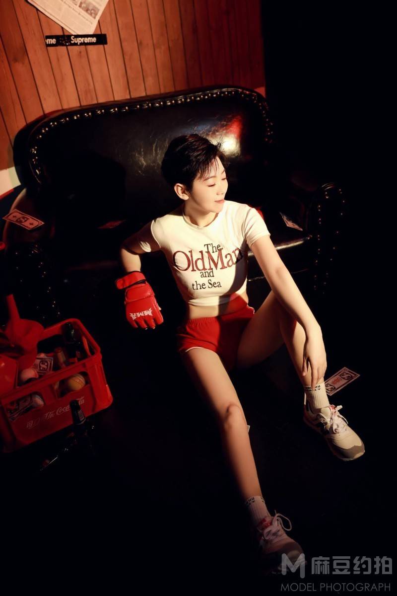 宝丽来模特