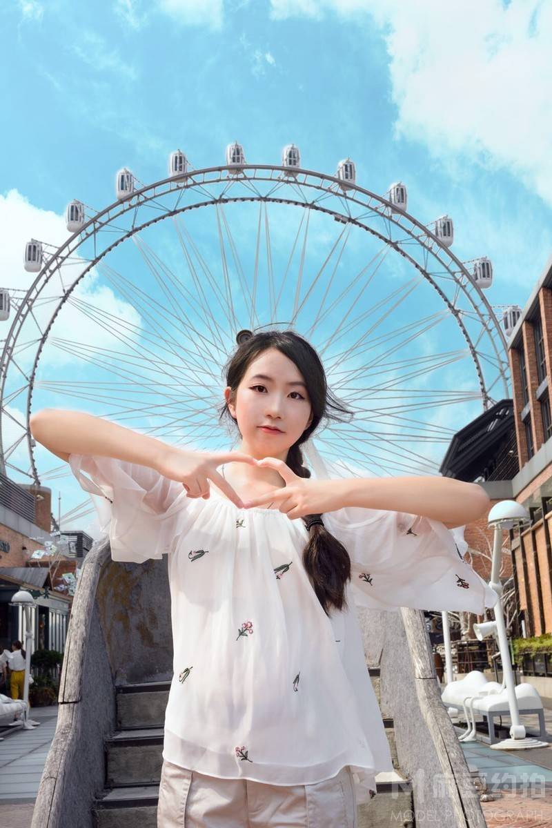 情绪模特
