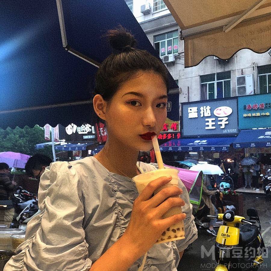 暗黑模特