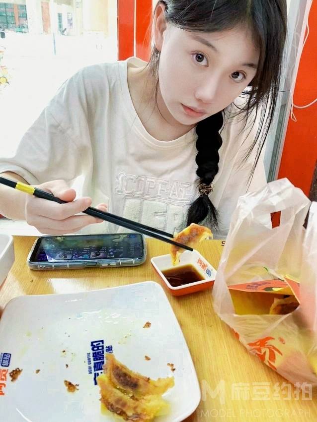 清新模特