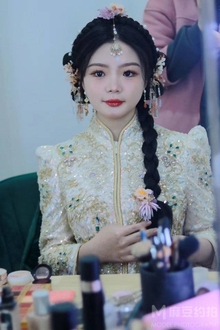 妆容模特