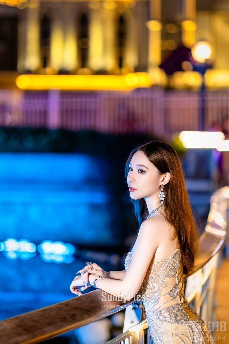 夜景模特