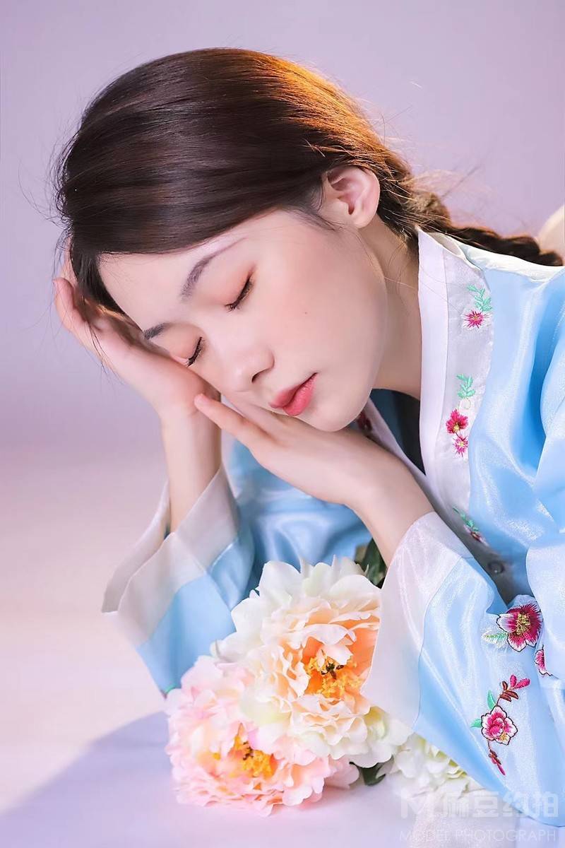 妆容模特