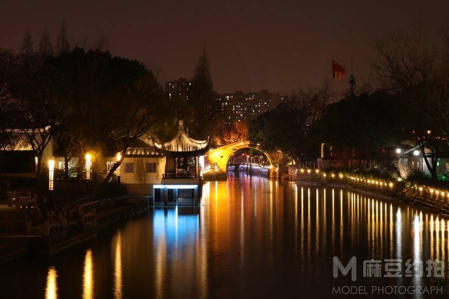 夜景模特