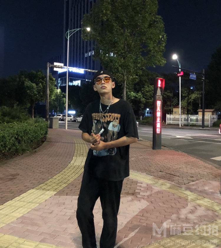 黑白模特