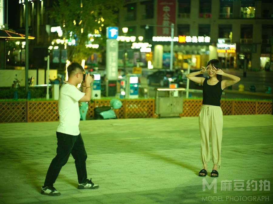 胶片模特