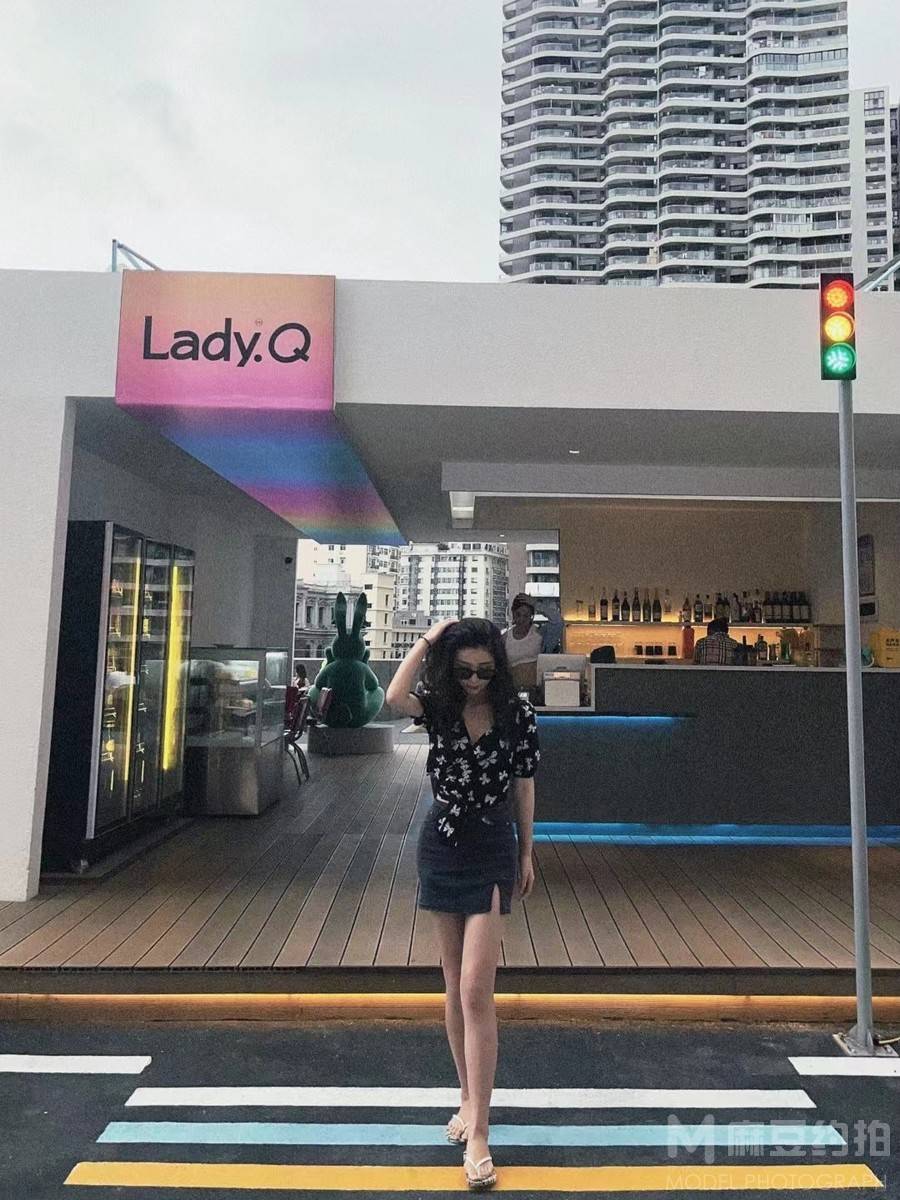 校园模特