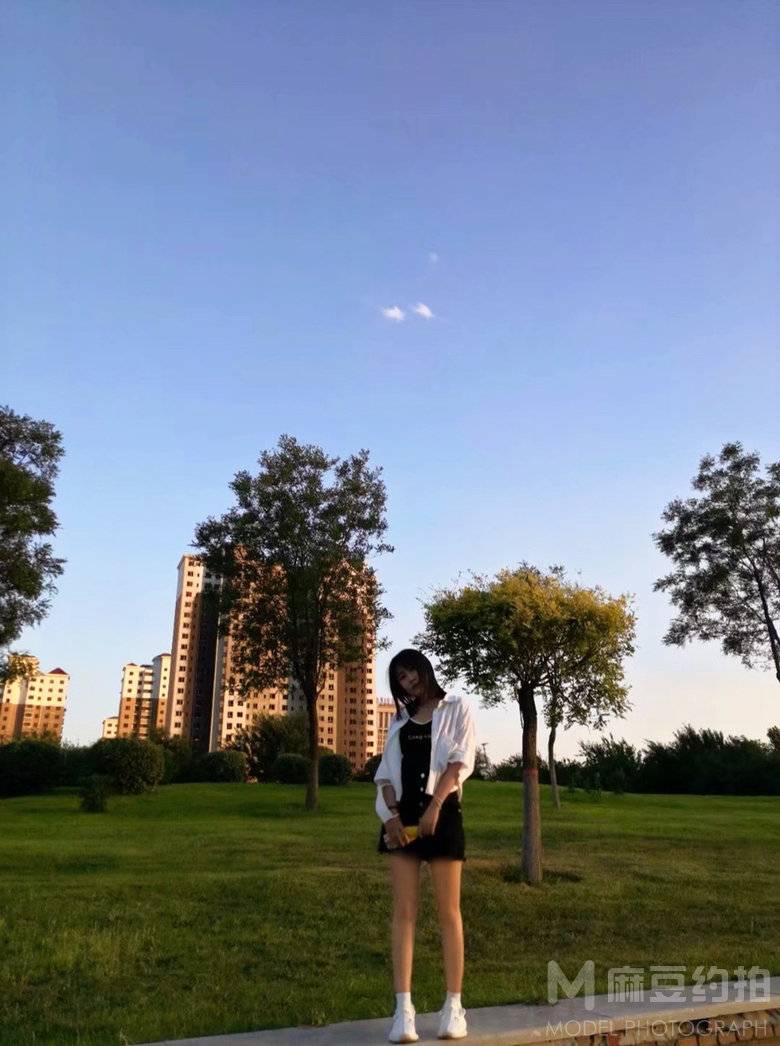 校园模特
