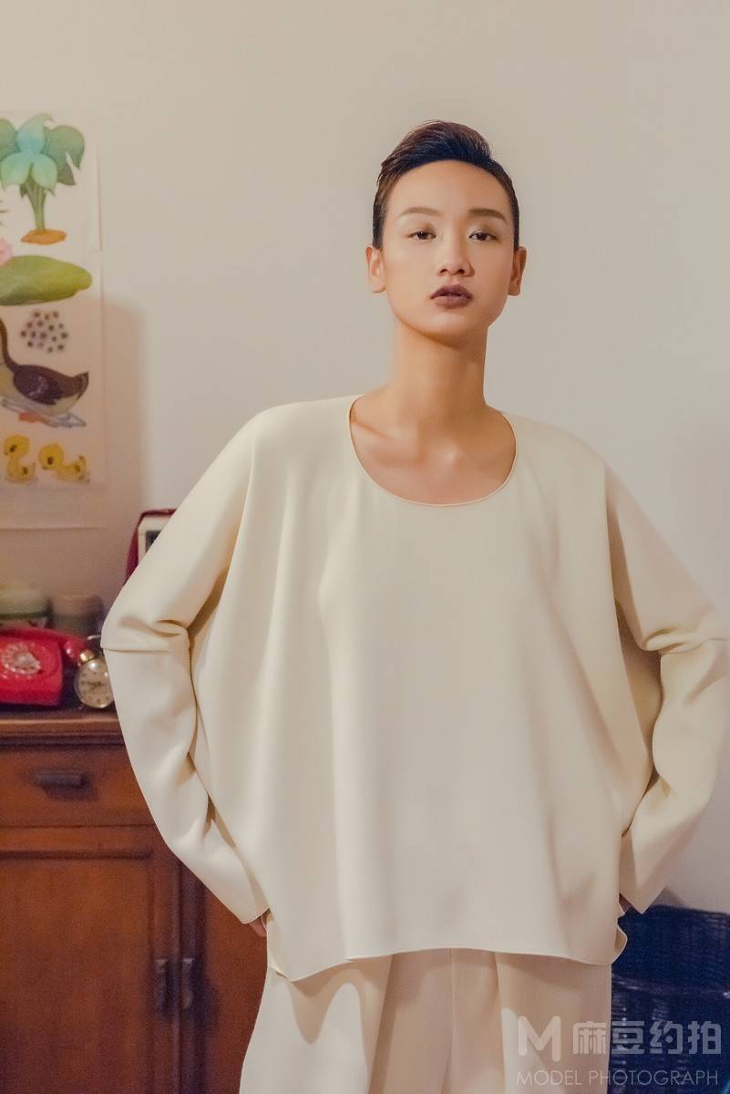 情绪模特