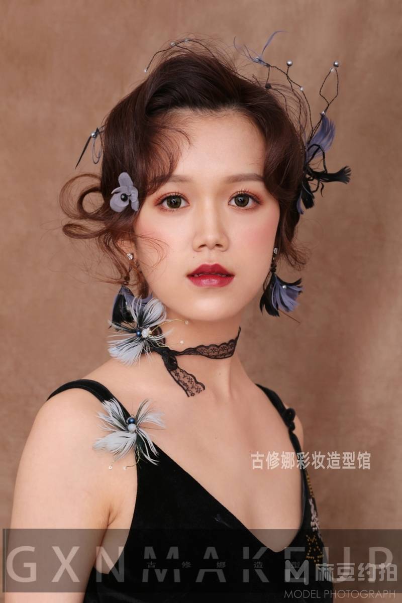 妆容模特