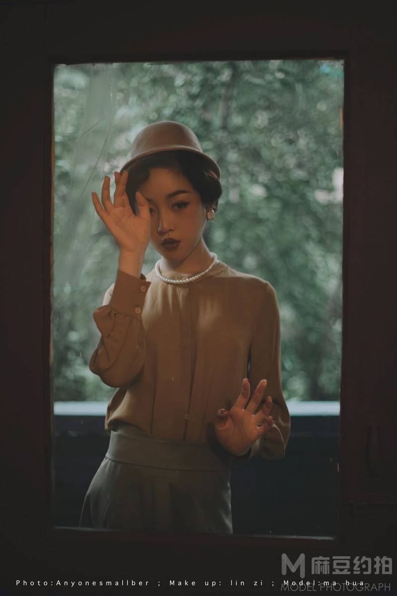 情绪模特