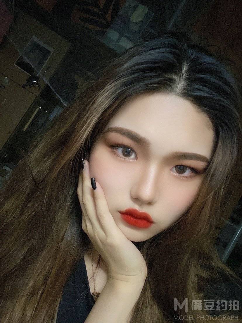 胶片模特