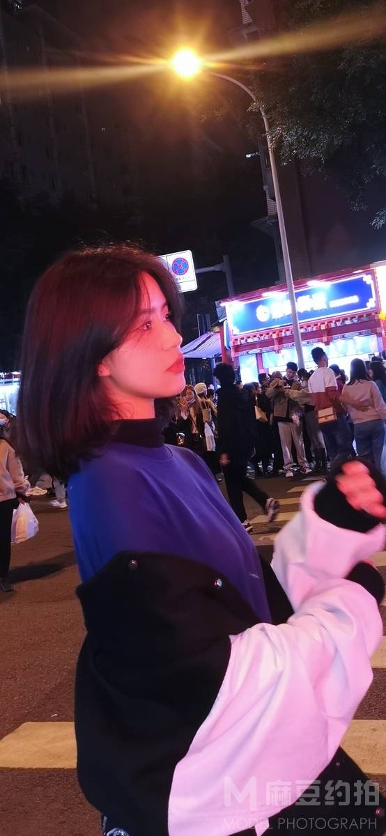 夜景模特