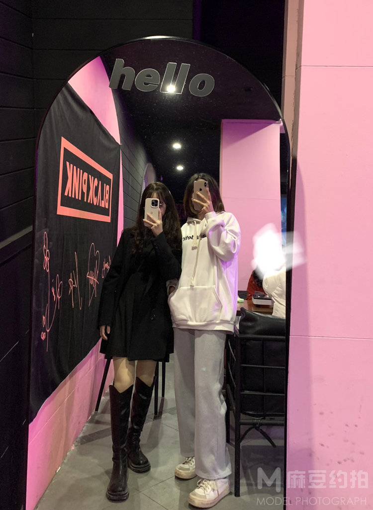 黑白模特