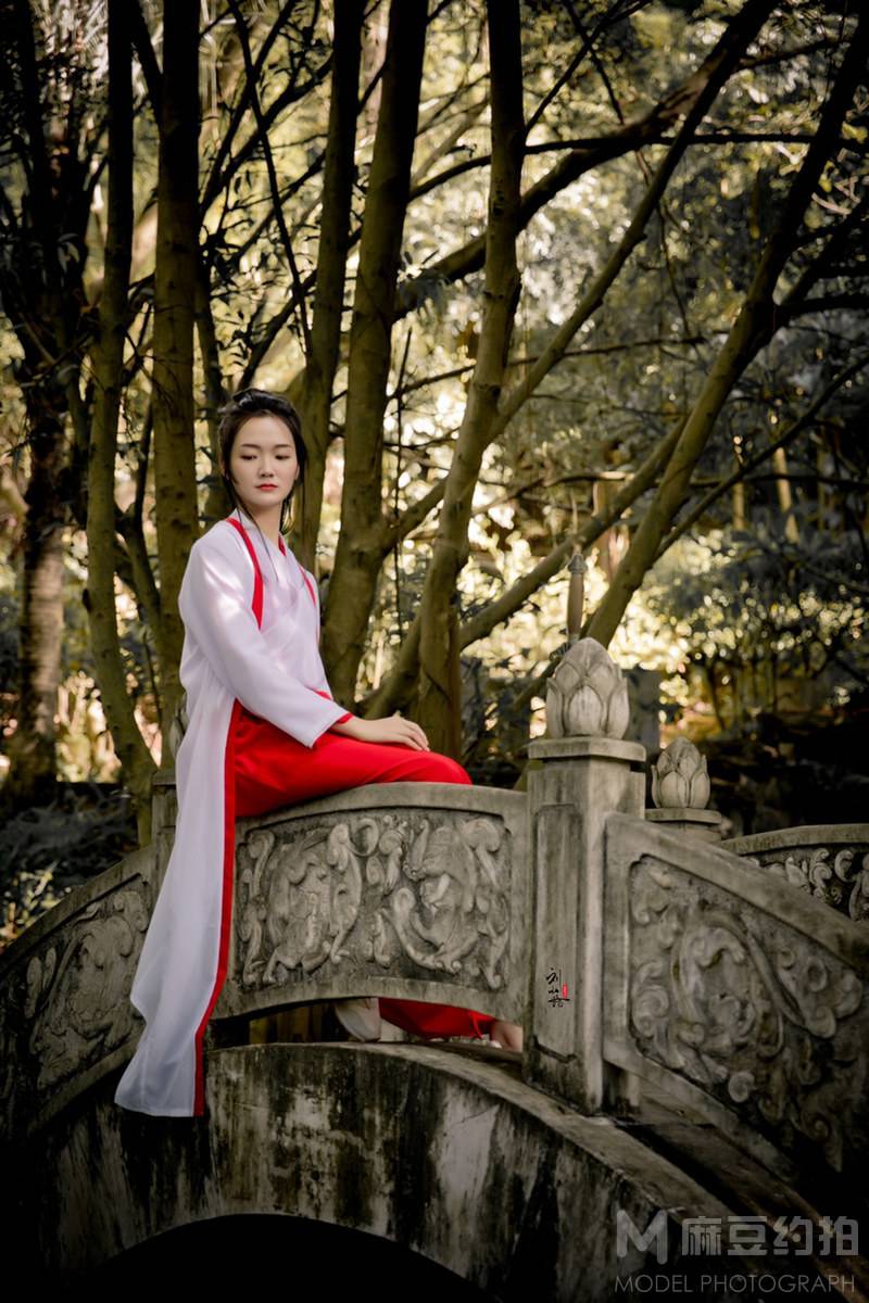 汉服模特