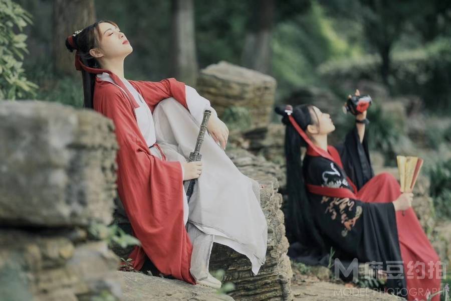 汉服模特
