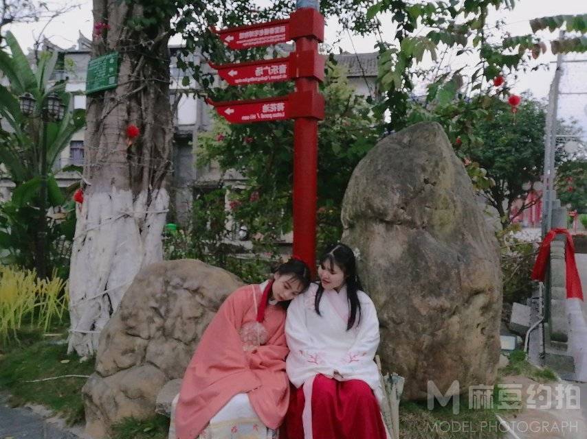 汉服模特