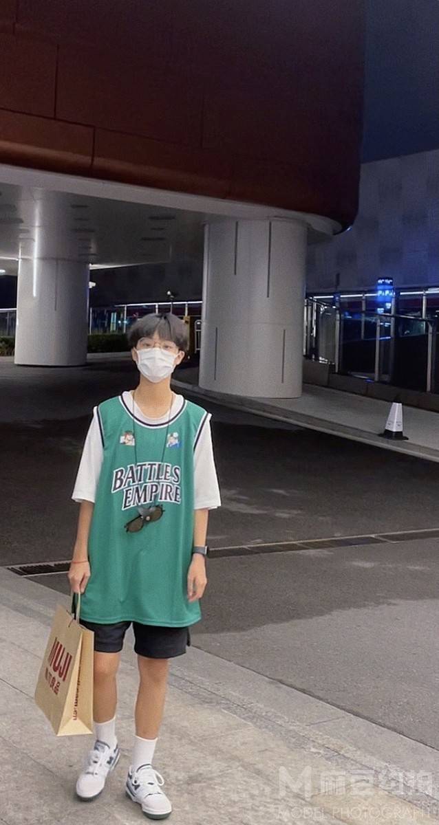 胶片模特