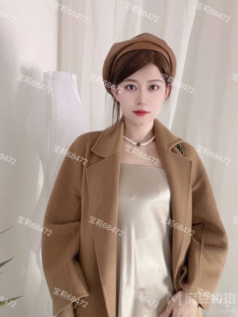 宝丽来模特