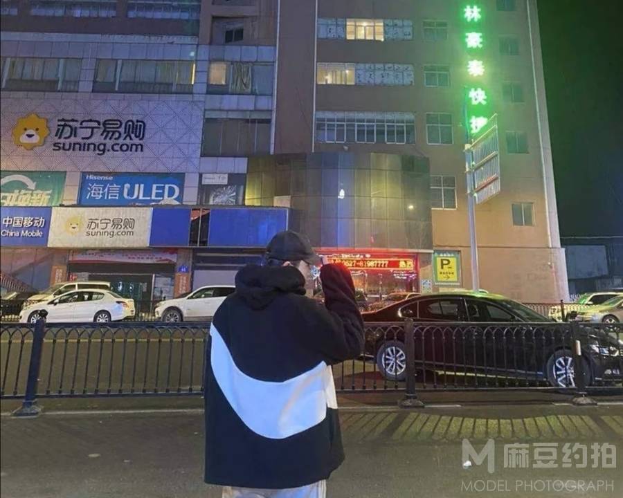 夜景模特