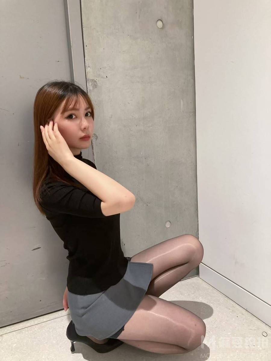 黑白模特