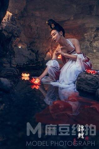 黑白模特