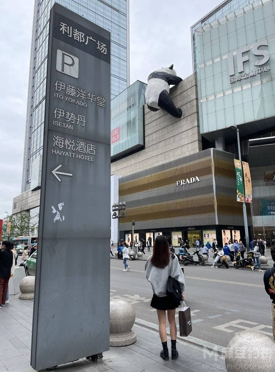 校园模特