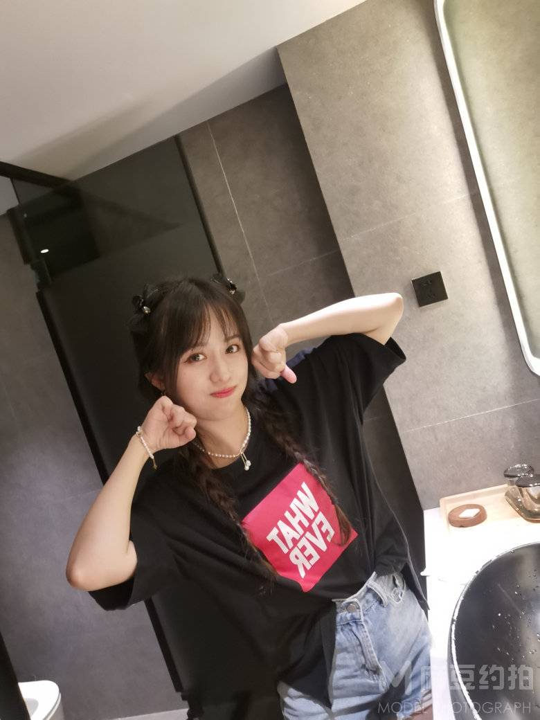 胶片模特