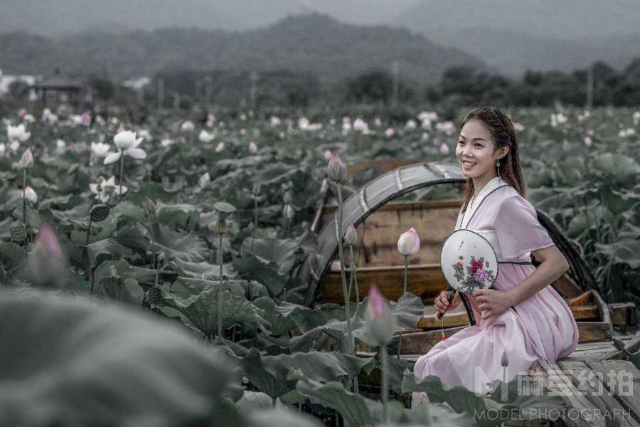 汉服模特