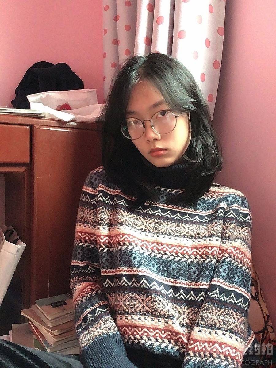 黑白模特