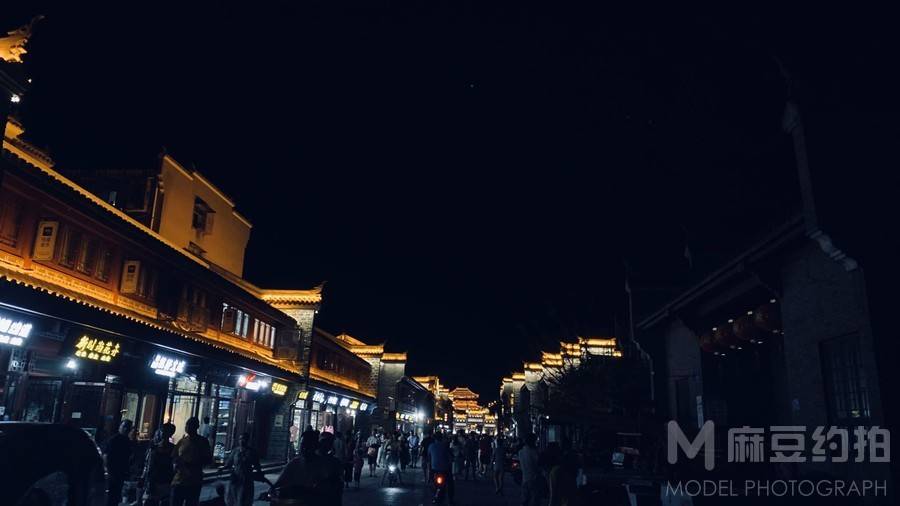夜景模特
