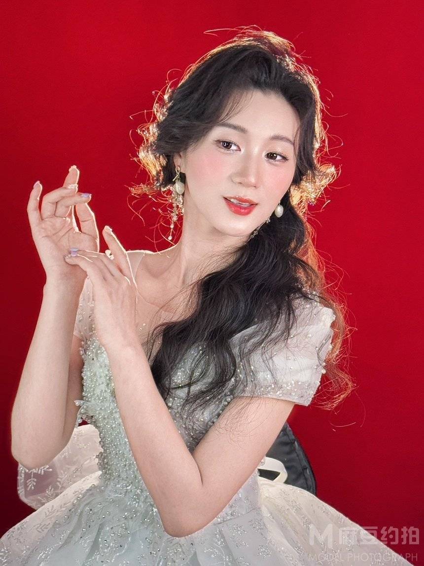 妆容模特