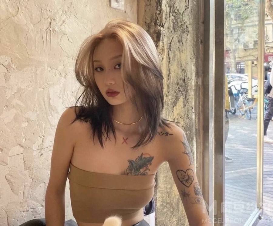 暗黑模特