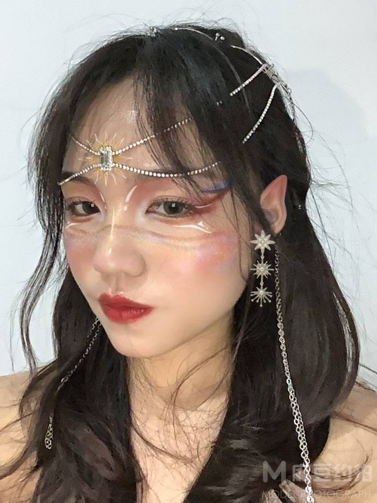 宝丽来模特