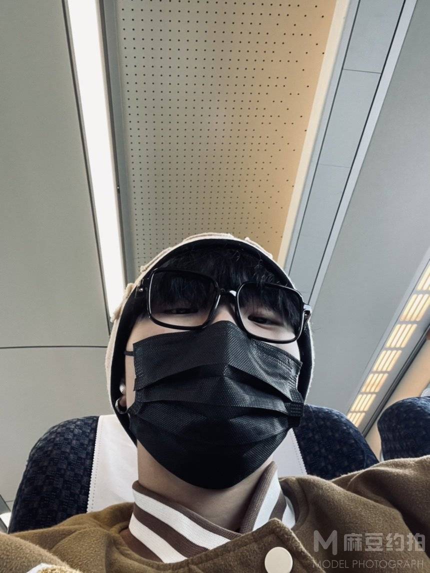 黑白模特