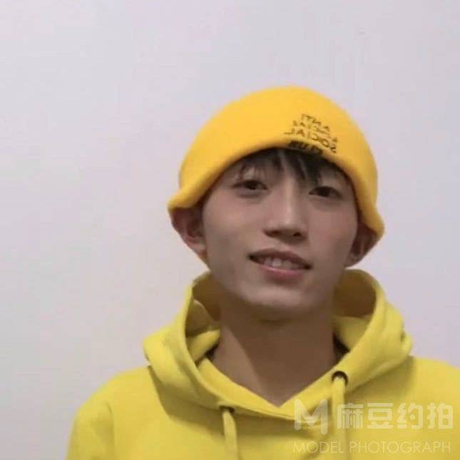 黑白模特