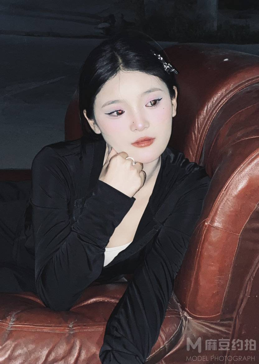 胶片模特
