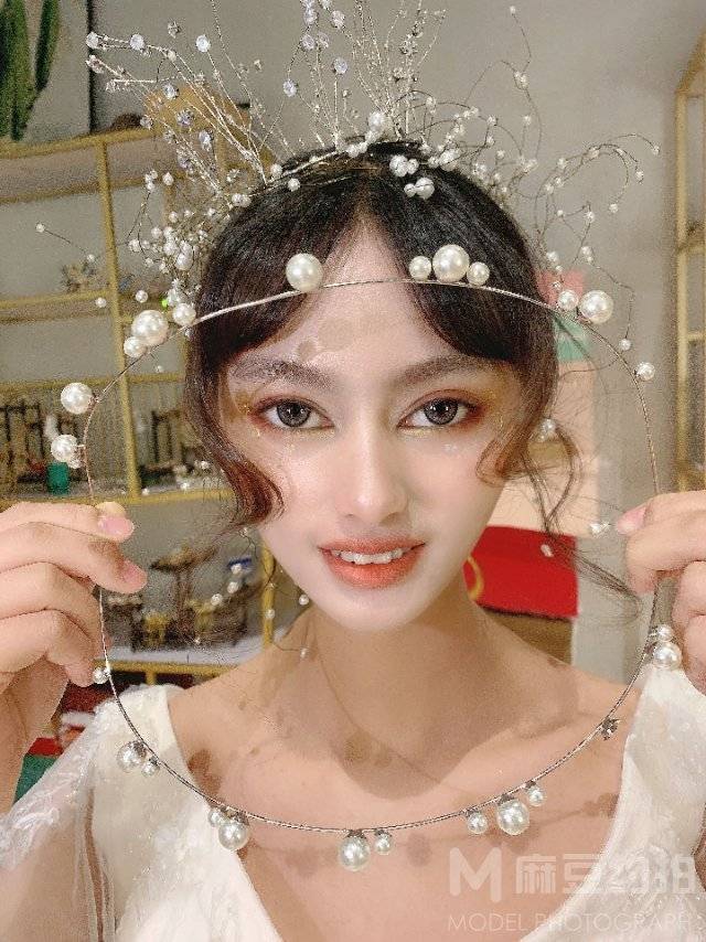 妆容模特