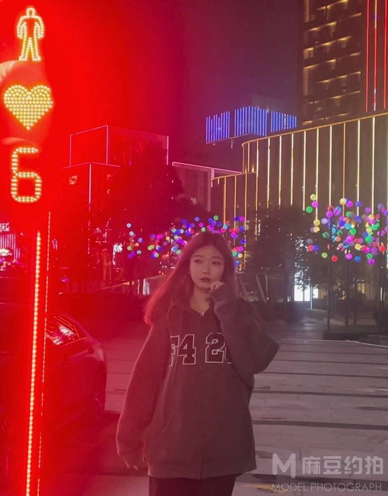 校园模特