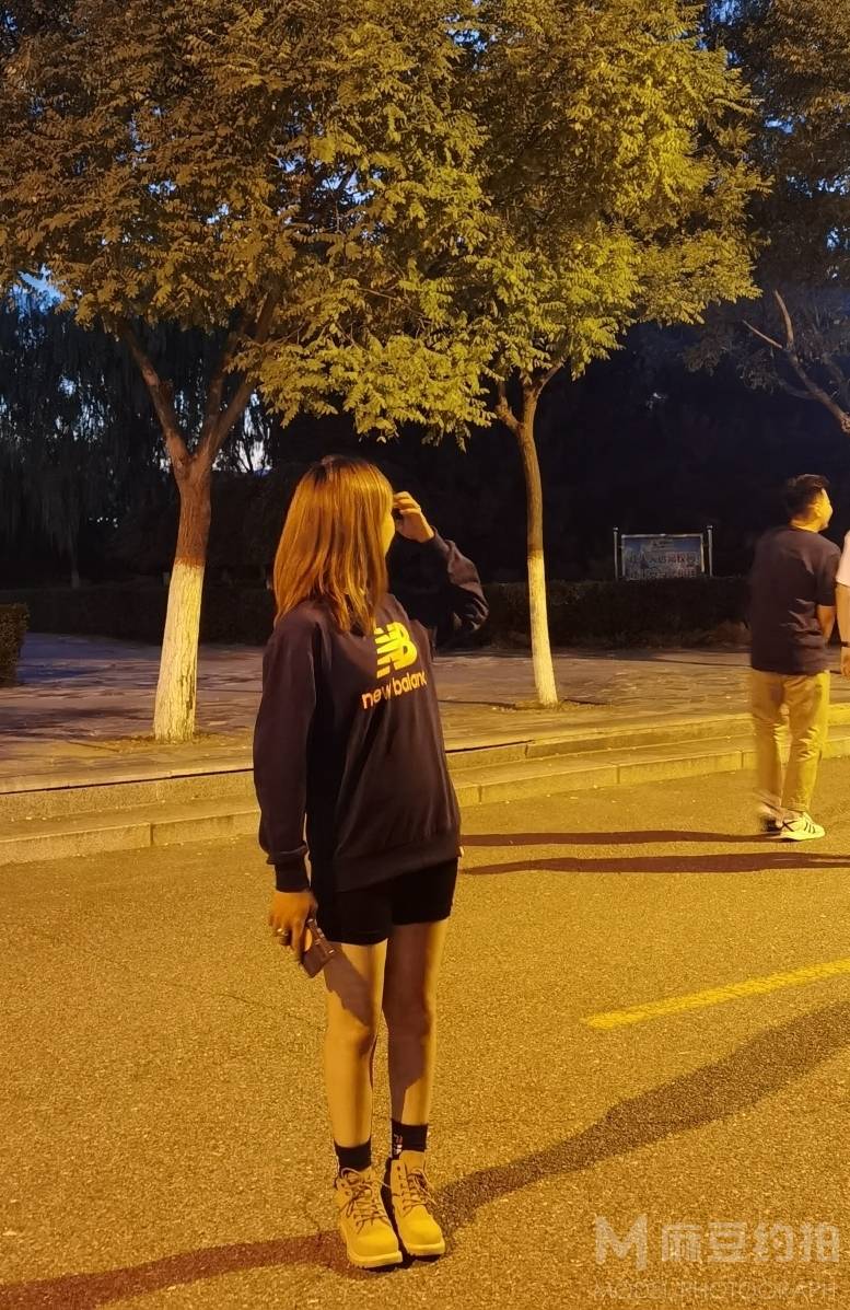 夜景模特