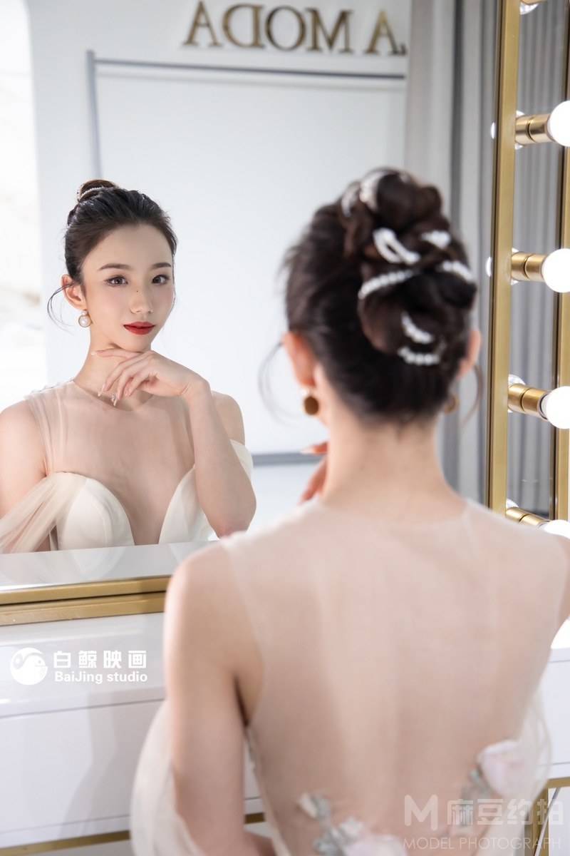妆容模特