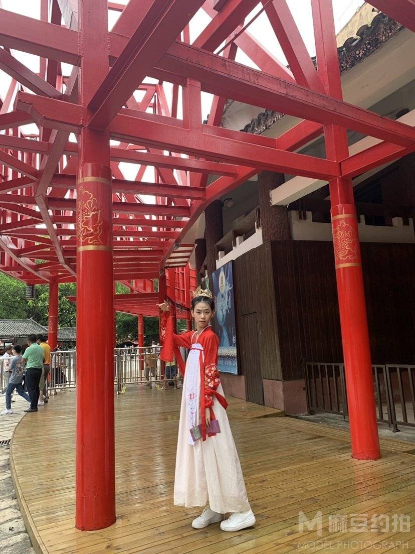 汉服模特