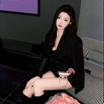黑白模特