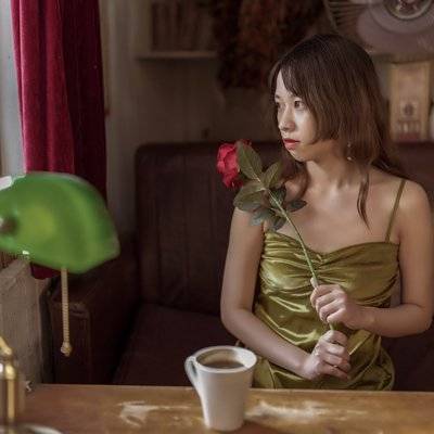 情绪模特