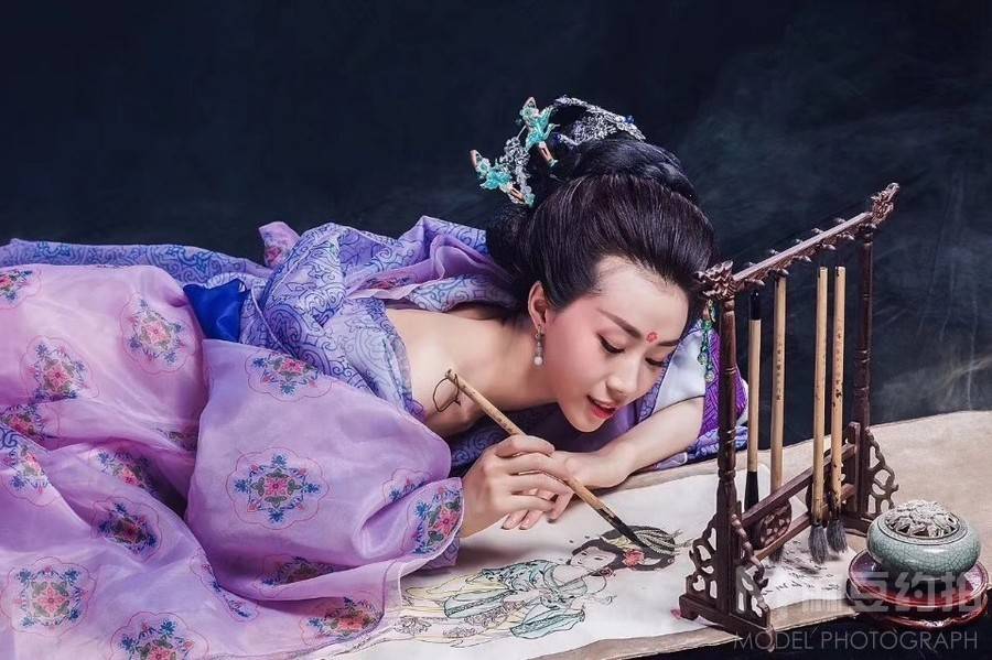 汉服模特