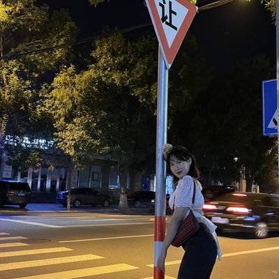 宝丽来模特